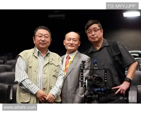 岡崎体育音乐风格探索与创作之路:从另类到流行的音乐变革之旅